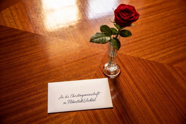 Brief auf einem Tisch