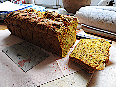 leckeres Brot stellvertretend für das Büffet