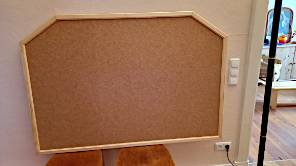 Pinnwand ist angefertigt und geliefert