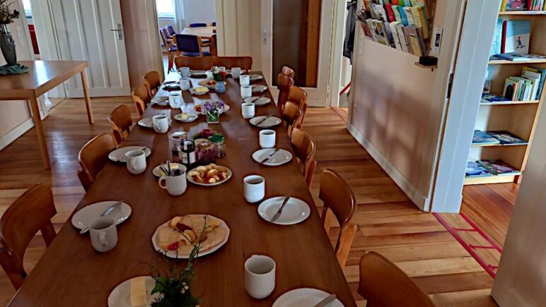 Gemeinde-Oster-Frühstück