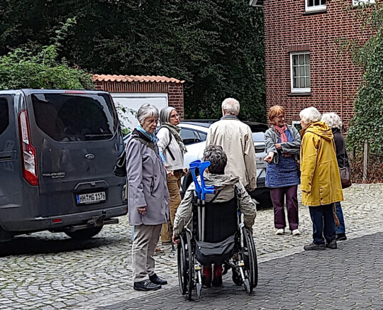 Sammeln vor dem Dom