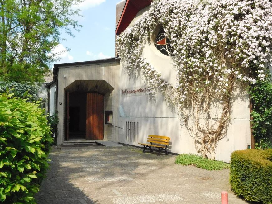 Eingang Kirche (Hansteinstraße 12)