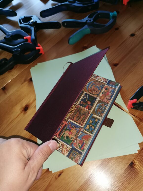 Buch binden